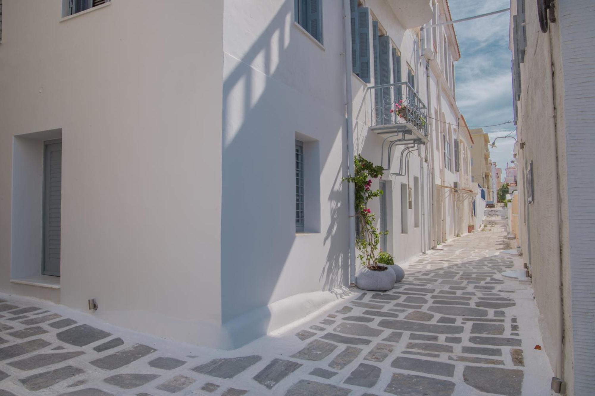 Micra Anglia Boutique Hotel & Spa Ándros 外观 照片