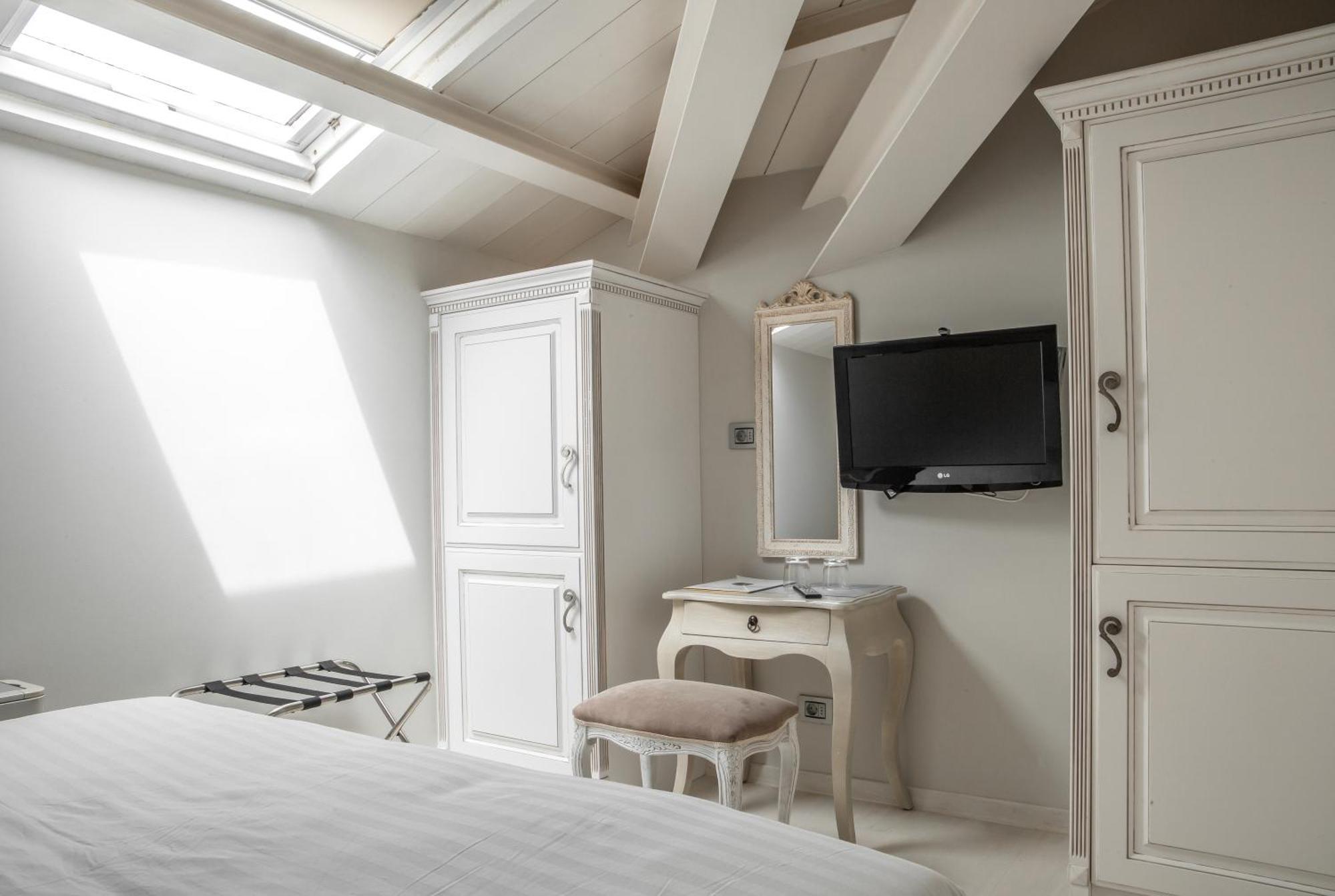 Micra Anglia Boutique Hotel & Spa Ándros 外观 照片