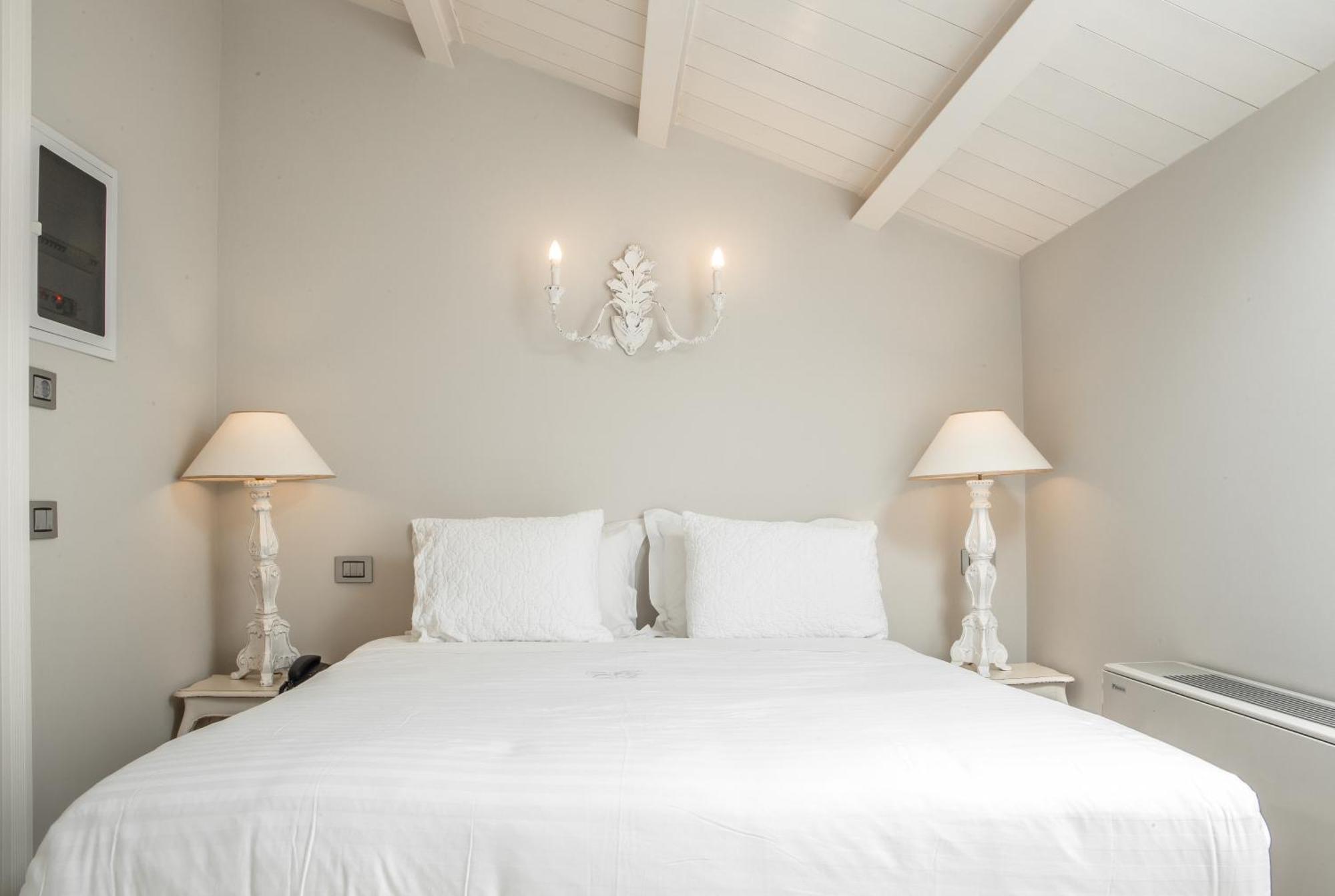 Micra Anglia Boutique Hotel & Spa Ándros 外观 照片